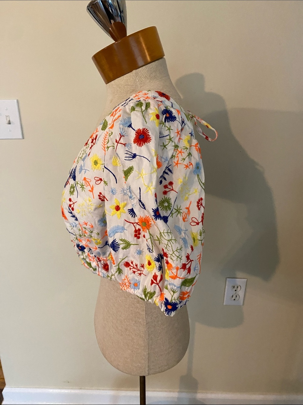 Zara Boho Embroidered Crop Top Sz M Deep V Cut Puff Sleeves - Picture 4 of 8